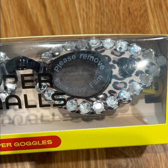 Born to Be Wild swimming goggles by Super Smalls one size adjustable new in box - Picture 4 of 8